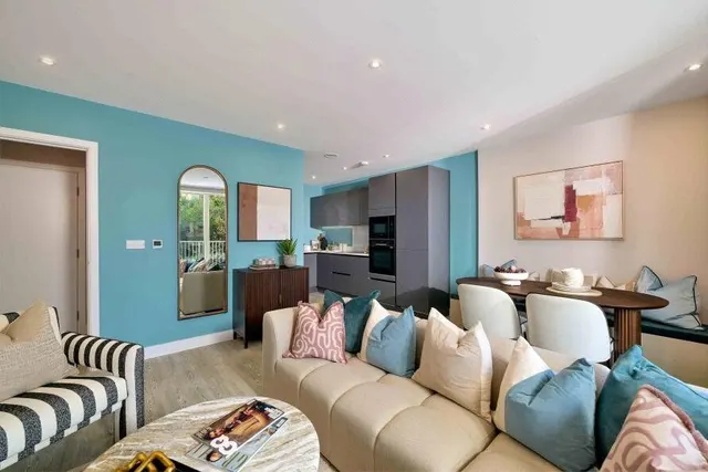 Lytton Way, SG1, photo 2