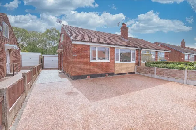 Windermere Avenue, Denton, M34, photo 1