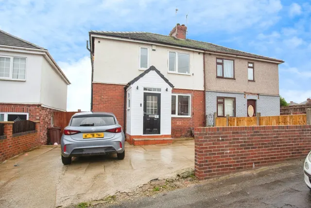 Chapel Avenue, Brampton, Barnsley, photo 1