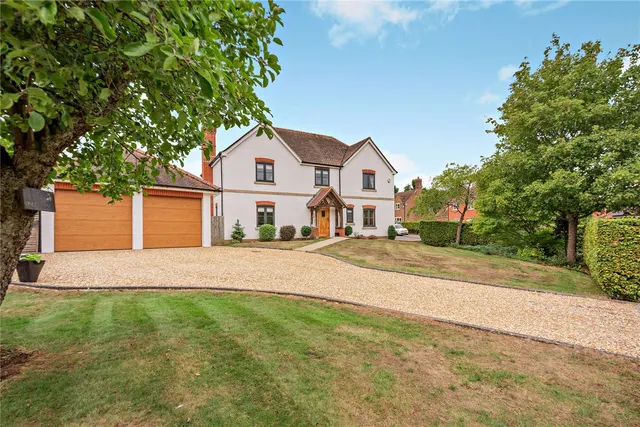 Hollycroft, Ashford Hill, RG19, photo 1