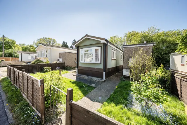 Caravan Site, St. Albans, photo 1