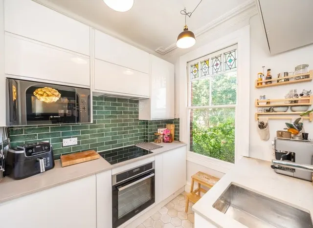 Photo 2 — Franciscan Road, Tooting, SW17