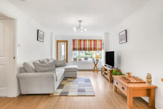 Photo 3 — Aintree Road, Stratford-upon-Avon, CV37