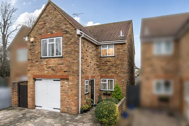 Vernon Drive, Harefield, UB9, photo 2