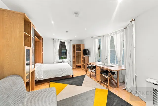 Belgrave Road, London, SW1V 2BL, photo 1