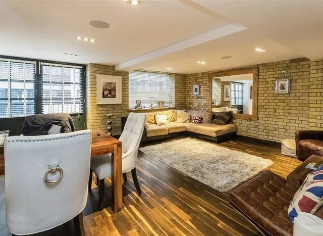 Wapping Wall, Wapping, E1W, photo 2