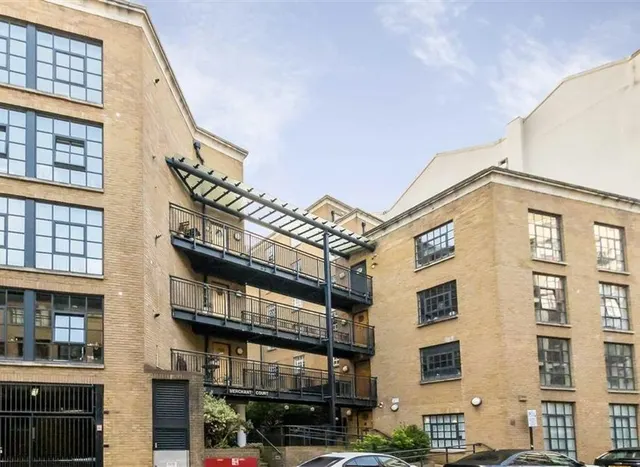 Wapping Wall, Wapping, E1W, photo 1