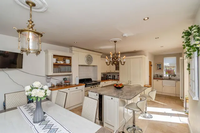 Stowheath Lane, Moseley Village, WV1, photo 2