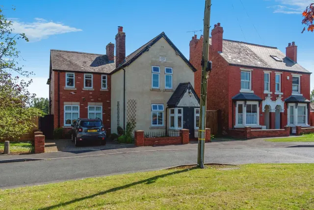 Stowheath Lane, Moseley Village, WV1, photo 1