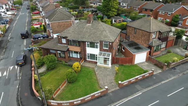 3 bedroom house, Vincent Road, Rainhill, L35