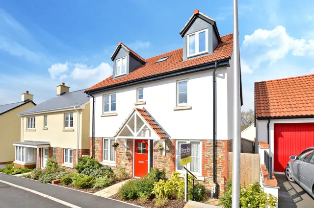 Mountford Drive, Bovey Tracey, Newton Abbot, Devon, TQ13