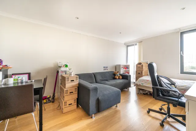 37 Edge Apartments, 1 Lett Road, London, photo 1