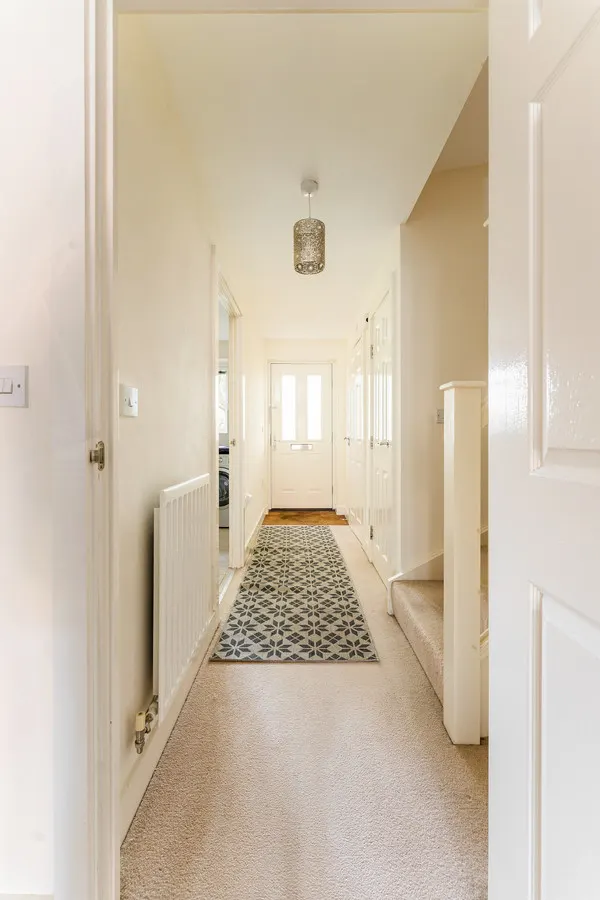 Bushy Close, Romford, RM1, photo 2