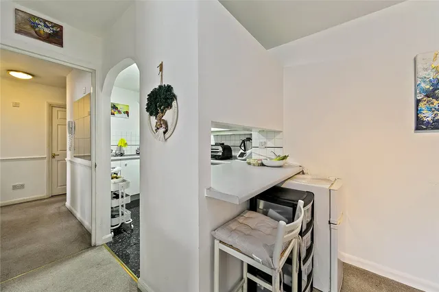 Marksbury Ave, TW9, photo 3