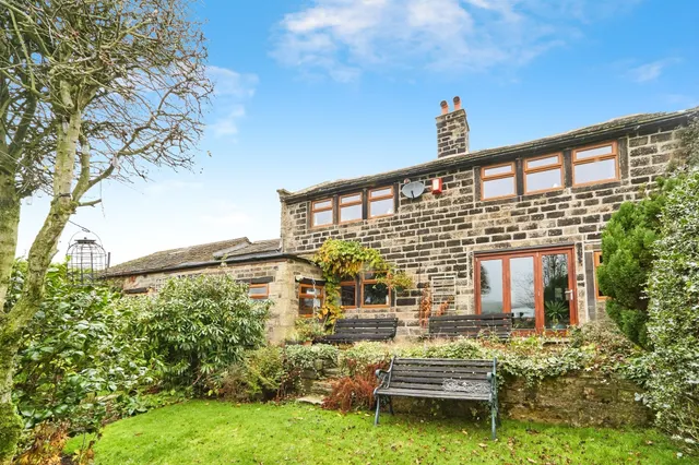 Hey Top, Oldfield, Keighley, photo 1