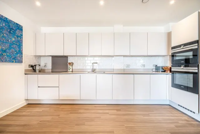 Whelan Road, W3, photo 2