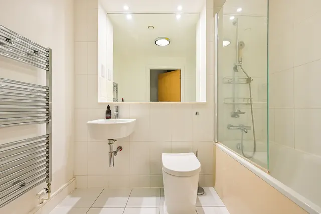 Photo 3 — 101 Mercury House, 2 Jude Street, London