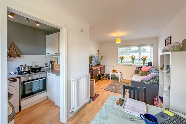 Photo 2 — Harpenden Rise, Harpenden, Hertfordshire, AL5 3BG