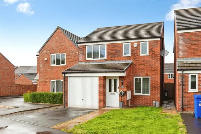 Cherry Avenue, Radcliffe, M26, photo 1