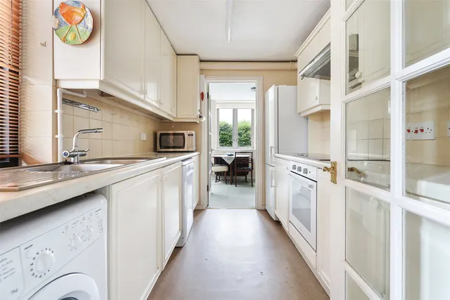 Glebe Road, Dorking, RH4, photo 3