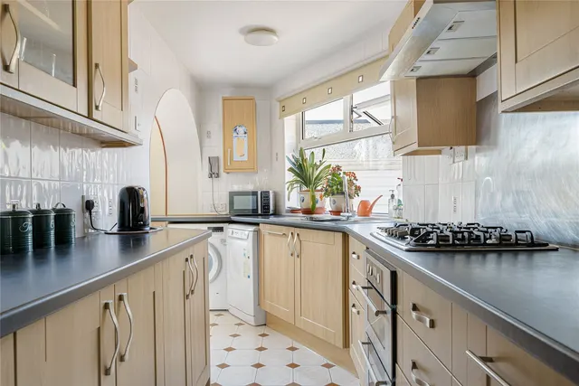 Elsa Road, Welling, DA16, photo 3