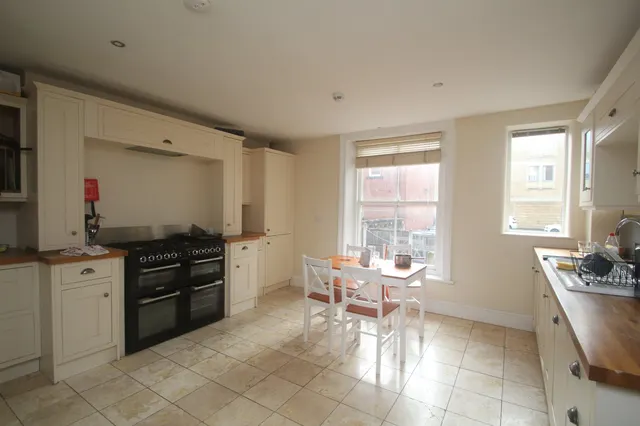 East Parade, Harrogate, HG1, photo 3