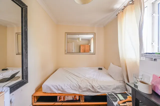 Photo 3 — 12 Wharf View Court, 12 Blair Street, London