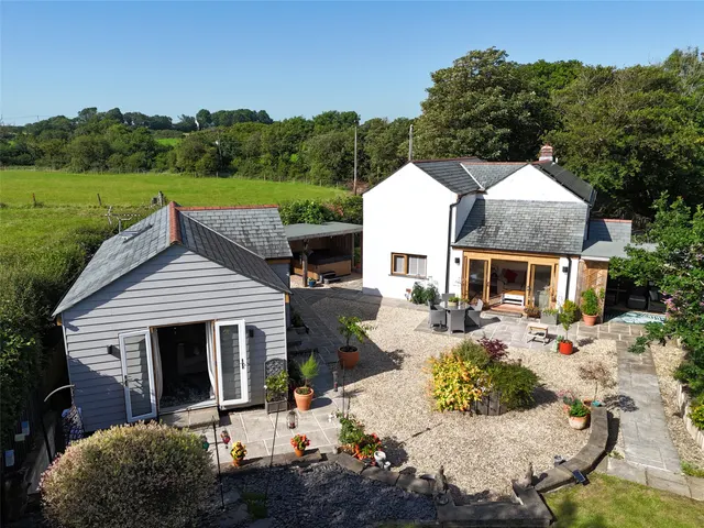 Launcells, Bude, EX23, photo 2