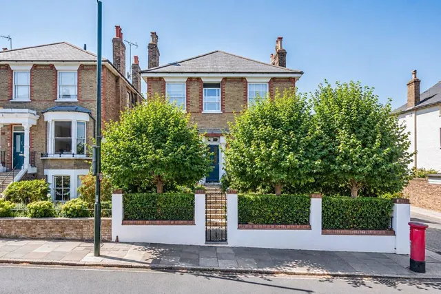 Church Road, London, TW10, photo 1