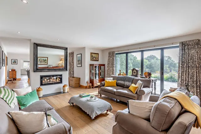 Photo 3 — The Haven, Billingshurst, West Sussex, RH14 9BE