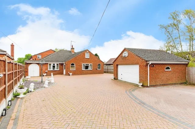 Photo 3 — Barton Road, Barton Seagrave, Kettering