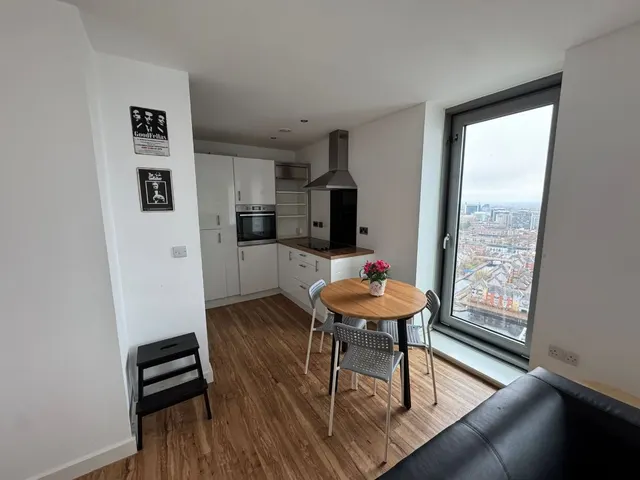 Photo 3 — 9 Michigan Avenue, Salford, Lancashire, M50 2HD