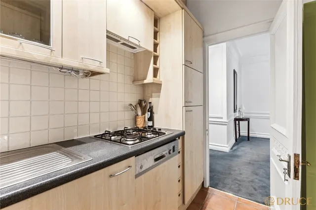 Mansfield Street, London, W1G, photo 1