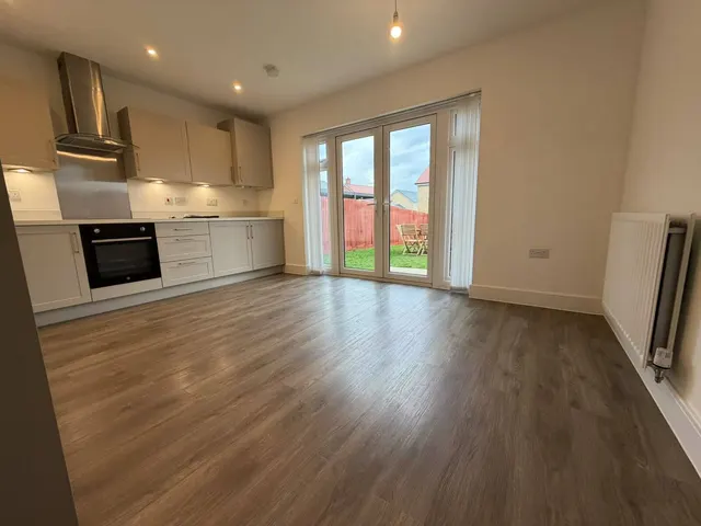 Biddenham, MK40, photo 3