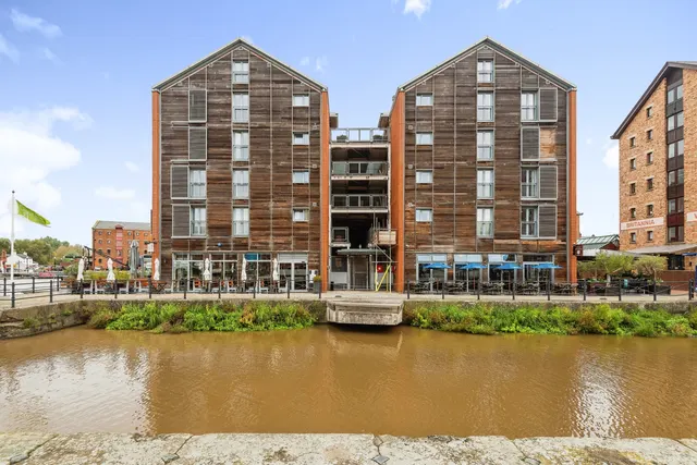 The Docks, Gloucester, photo 1