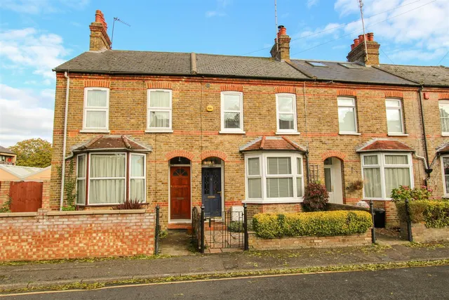 Hows Road, Uxbridge, UB8 2AR, photo 1