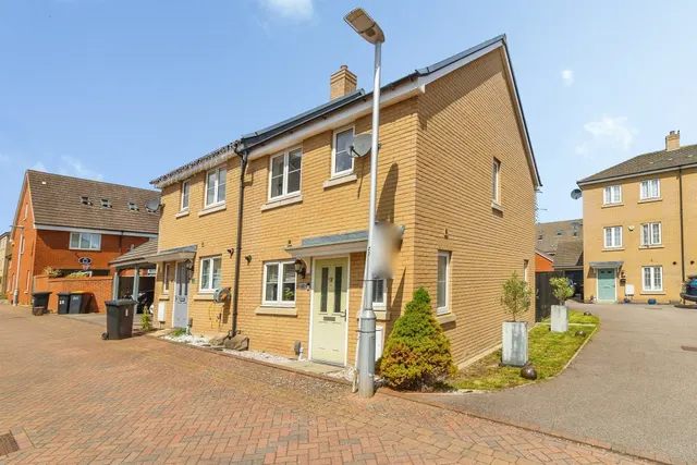 Feronia Mead, Leighton Buzzard, LU7, photo 1