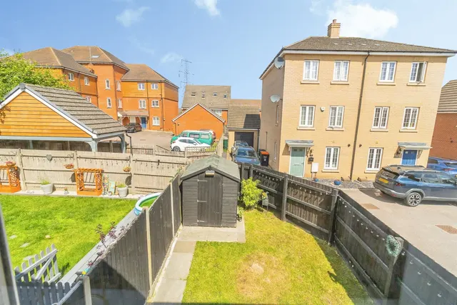 Feronia Mead, Leighton Buzzard, LU7, photo 2