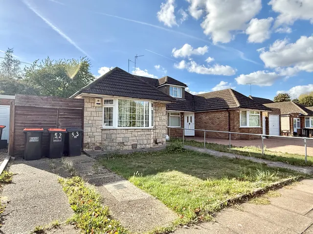 Ridgeway Avenue, Dunstable, LU5, photo 1