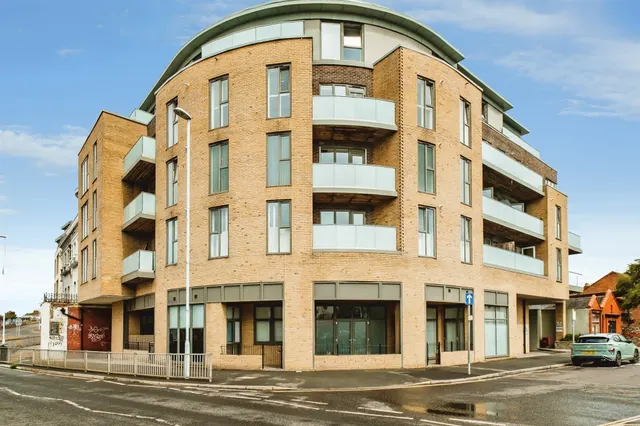 Lennox Road, Worthing, photo 1
