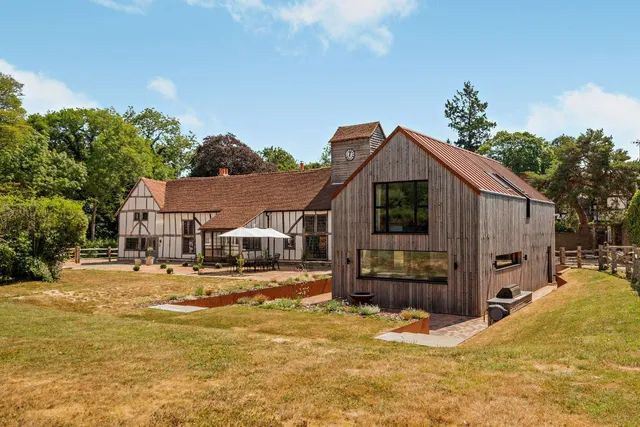 Photo 2 — East Street, Chowles, Horsham, West Sussex, RH12 4RH