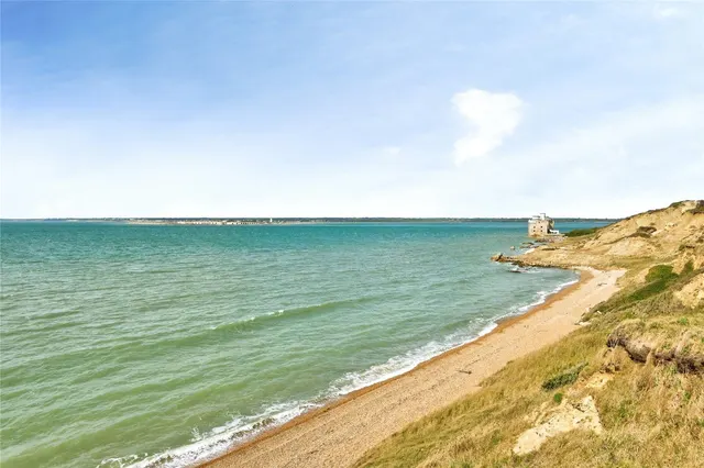 Monks Lane, Freshwater, PO40, photo 3