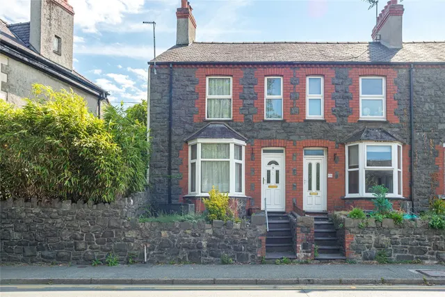 Caernarfon Road, Bangor, LL57, photo 1