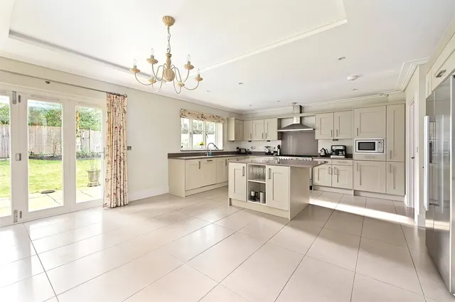 Photo 2 — Robins Gardens, Fleet, Hampshire, GU51 4QT