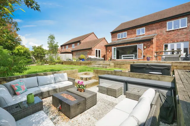 Brookdale, Repton, DE65, photo 3