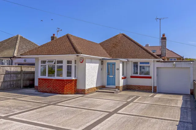 Keymer Crescent, Worthing, BN12, photo 2
