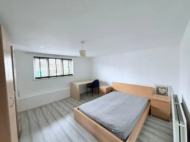 Photo 2 — Grangewood Road, Nottingham, NG8 2SJ