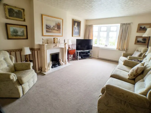 Bulcote Drive, Burton Joyce, NG14, photo 3