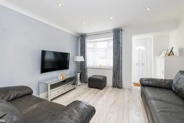 Ashbourne Avenue, Whelley, WN2, photo 3