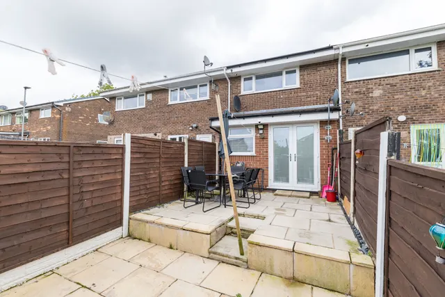 Ashbourne Avenue, Whelley, WN2, photo 2